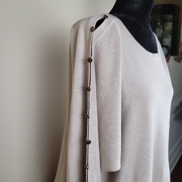 Chelsea and Theodore Woman pullover‎ sweater - Picture 4 of 8